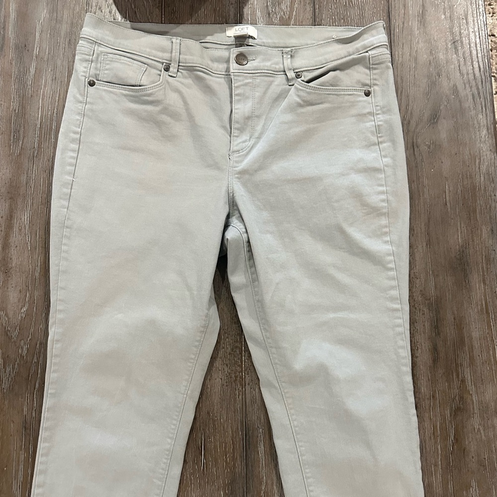 LOFT Sage Skinny Crop Petite Jeans - Picture 2 of 11